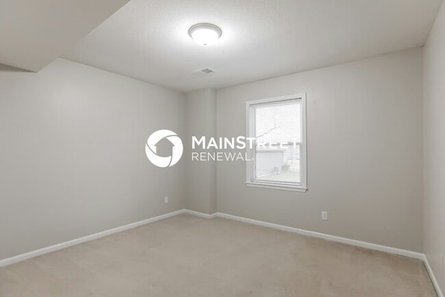 Building Photo - 3 Bedroom Pet-Friendly Home in KEARNEY, MO with Main Street Renewal
