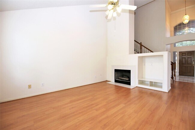 Building Photo - 4602 Rainbow Valley Ct