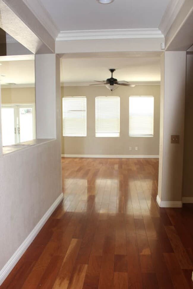 Building Photo - Beautiful 3 Bedrooms 2 Baths Home located in Rancho Cucamonga.