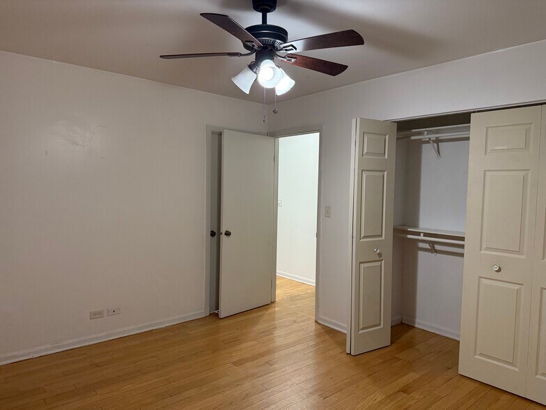 Building Photo - 1021 Perry Dr