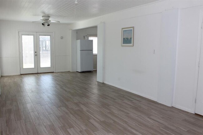 Building Photo - 78 Tarpon St