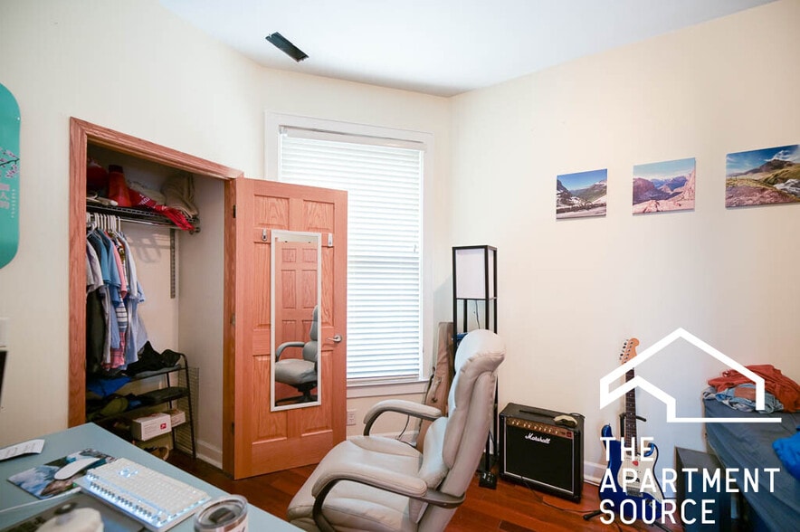 Building Photo - 665 W Cornelia Ave