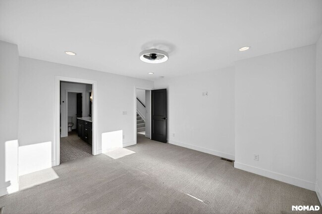 Building Photo - 1 month FREE rent RINO/3-Bed, 3.5-Bath townhouse