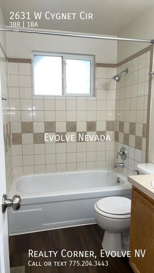 Building Photo - Cute and Comfy 3-Bed, 1-Bath Duplex in Spa...