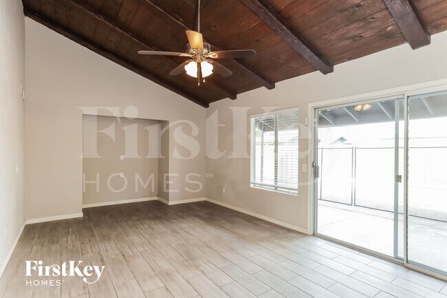 Building Photo - 4426 W Crocus Dr