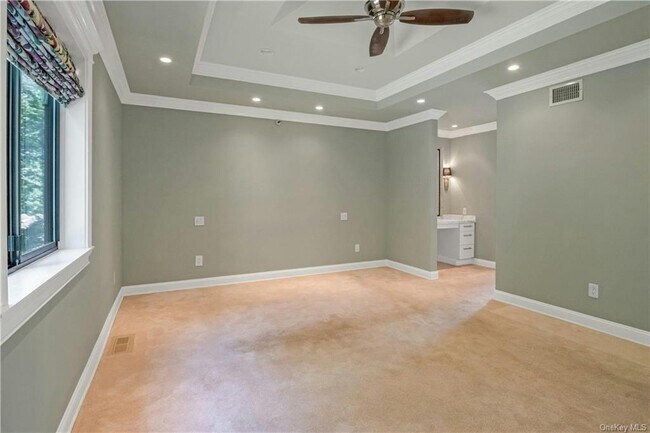 Building Photo - 126 Stone Oaks Dr