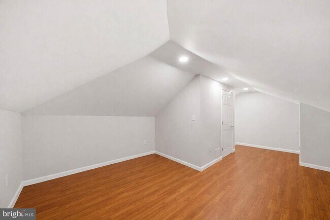 Building Photo - 500 Park Ave