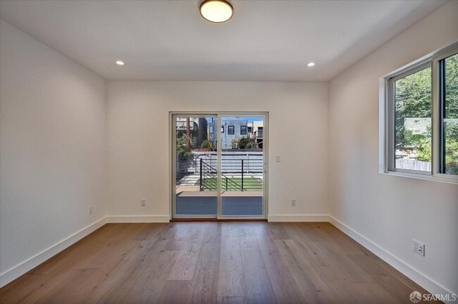 Building Photo - 66 Delano Ave