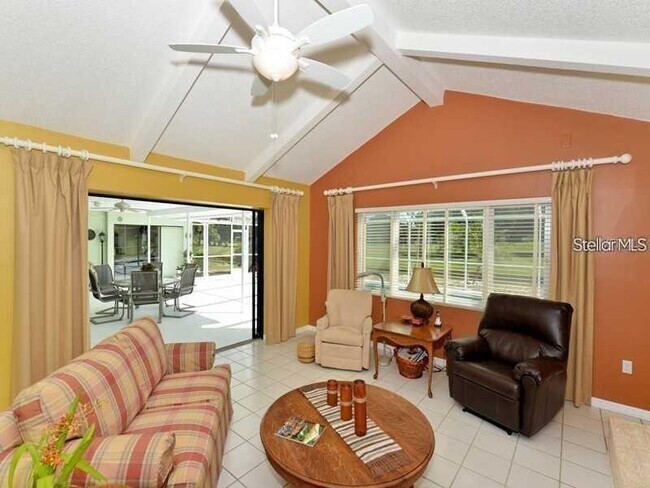 Building Photo - 4841 Palm Aire Dr