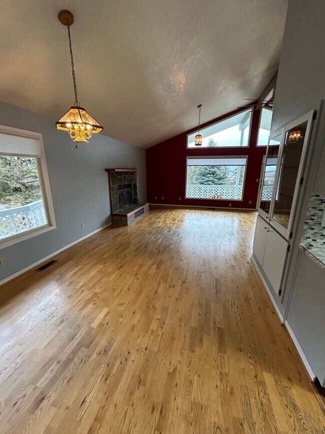 Building Photo - 180 Kookoosint Trail