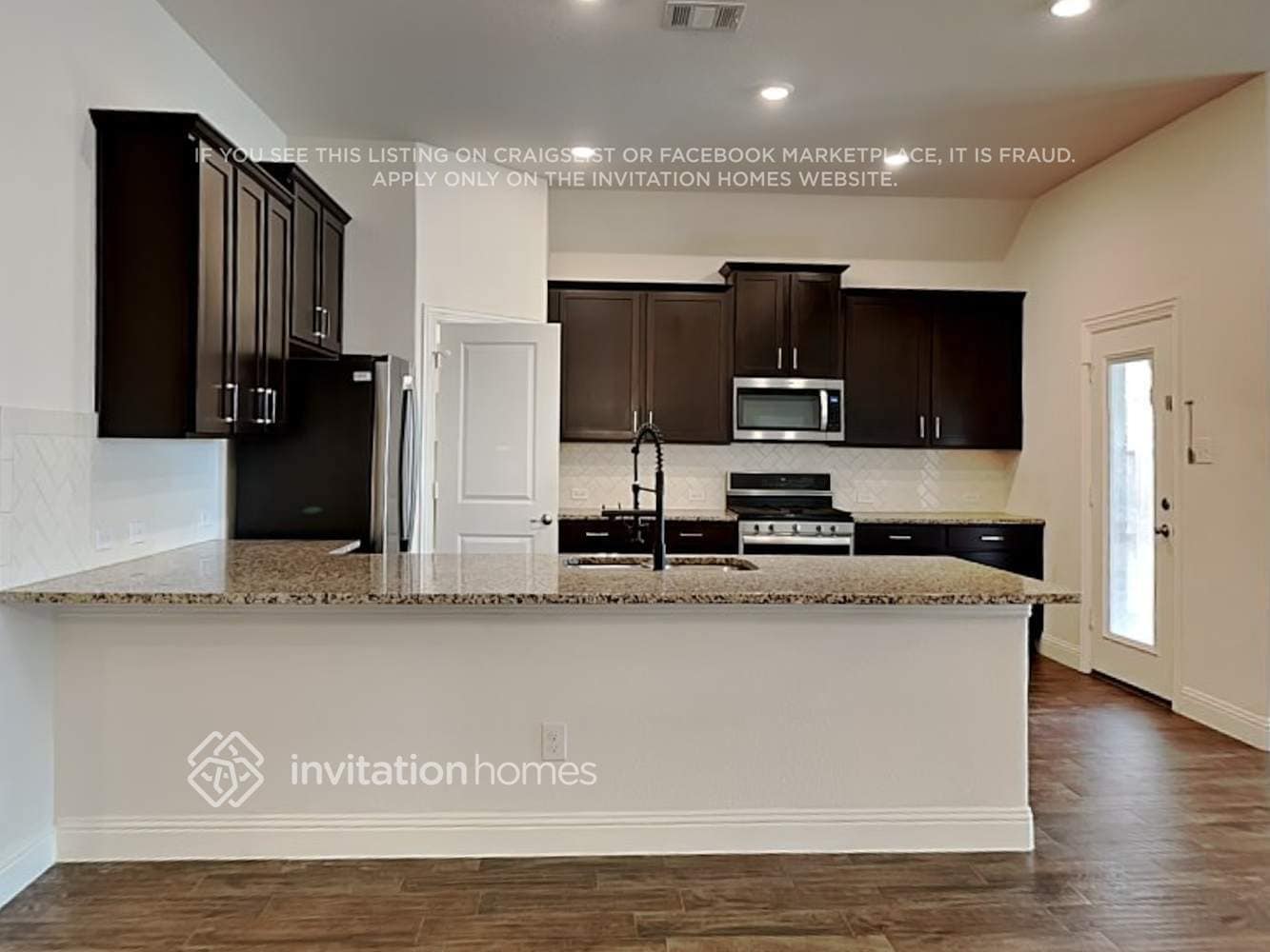 Building Photo - 3112 Aransas Ave