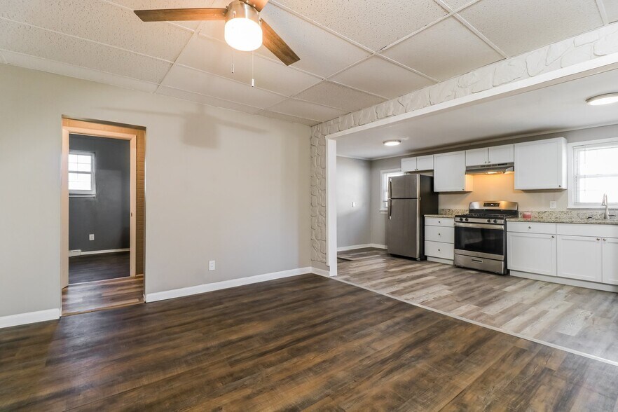 Building Photo - 1127 Williams St