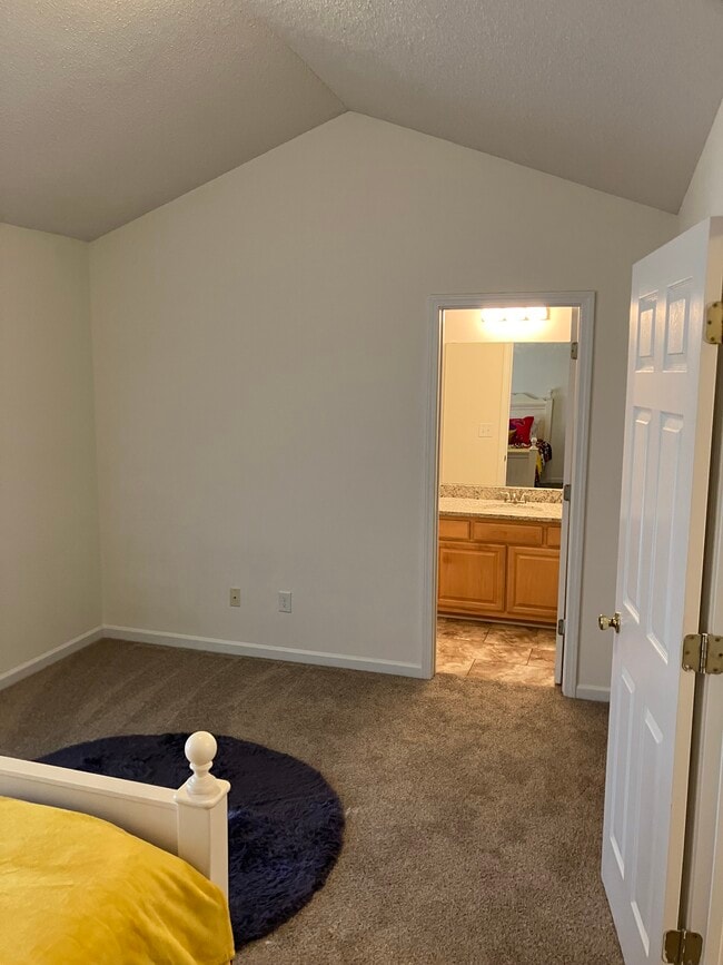 Building Photo - 10718 Sleigh Bell Ln