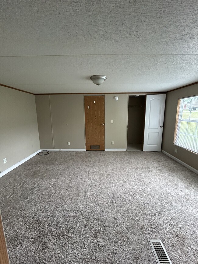 Building Photo - 114 Zackary St