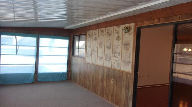 Building Photo - 10015 SW 90th Ct