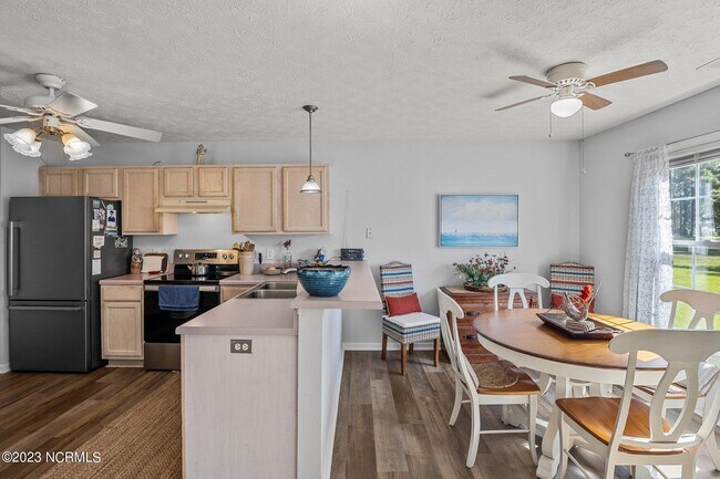 Building Photo - 102 Tiger Woods Pl