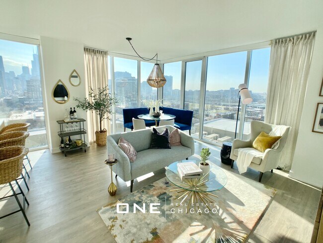 Building Photo - 204 W Hill Unit 7