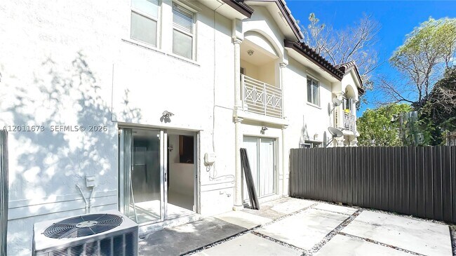 Building Photo - 8902 NW 109th Ct