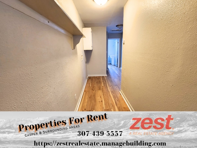 Building Photo - 2310 E 12th St