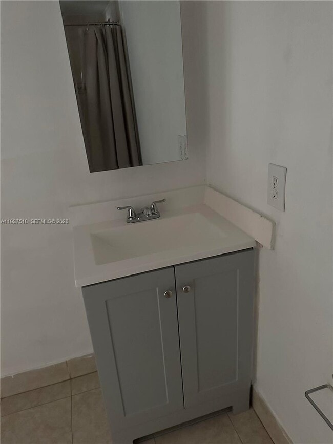 Building Photo - 1801 S Treasure Dr