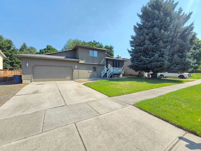 Building Photo - 4908 W Lamar Ave
