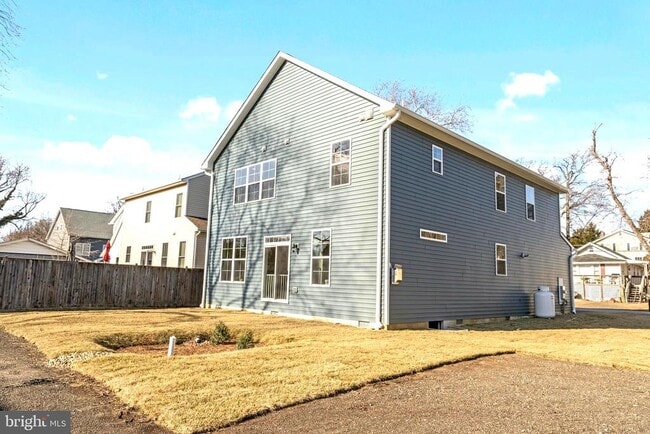 Building Photo - 407 Paradise Rd