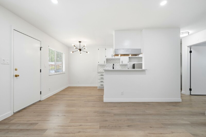 Building Photo - 5549 Fulcher Ave