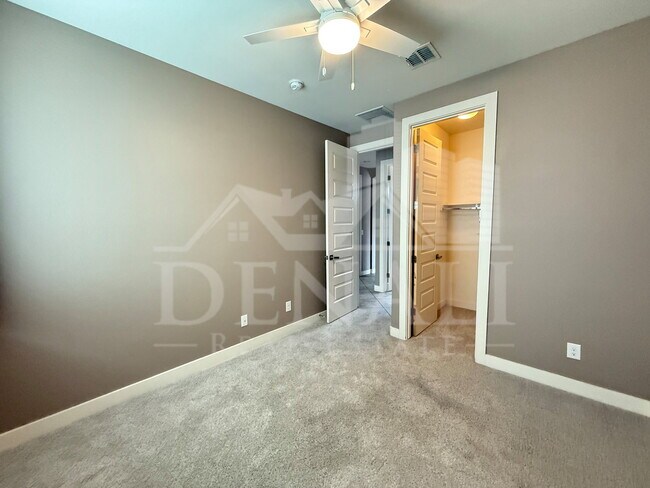 Building Photo - 244 E Prescott Dr