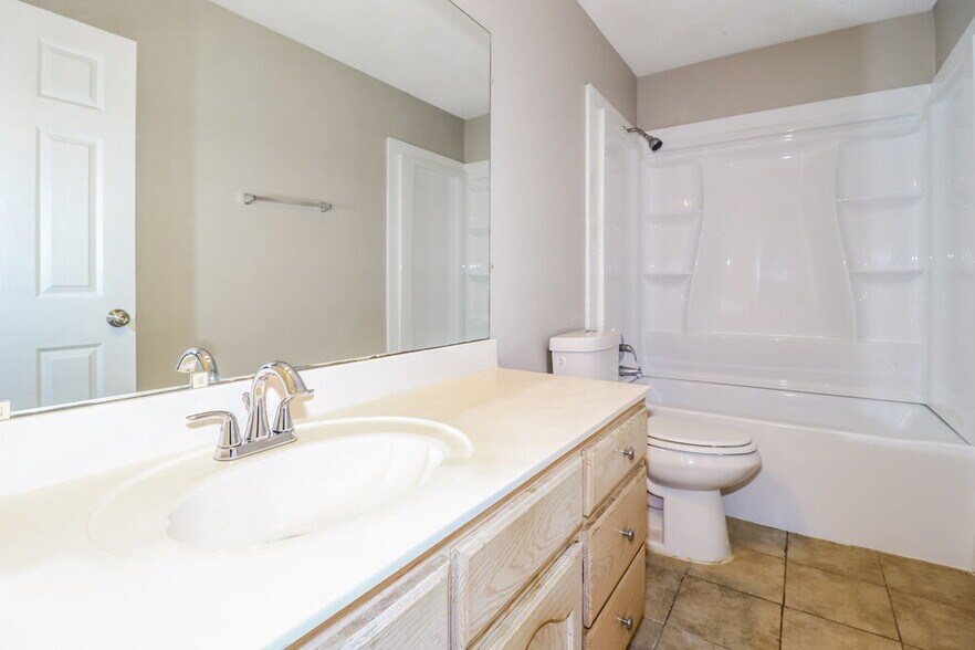 Building Photo - 7444 Holly Grove Dr