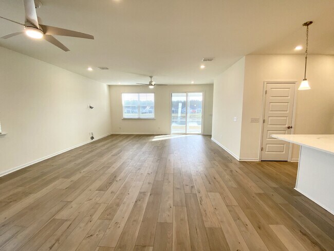 Building Photo - Light, Bright and Beautiful New Construction Home!