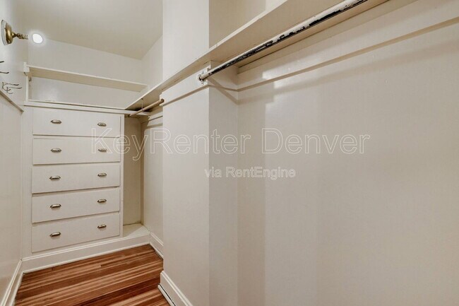 Building Photo - 1275 Detroit St