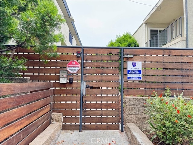 Building Photo - 251 N Oakland Ave