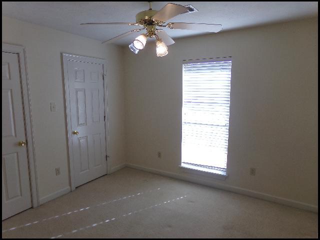 Building Photo - 103 Miramar Dr