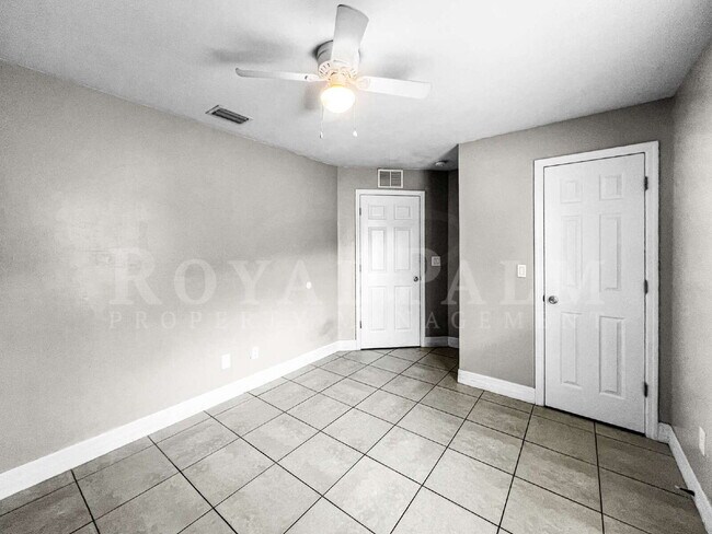 Building Photo - 3BR/2BA Cape Coral Rental - Washer... Dryer... Screened Lanai... This One Came Prepared