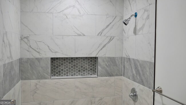 Building Photo - 2830 N Lumpkin Rd