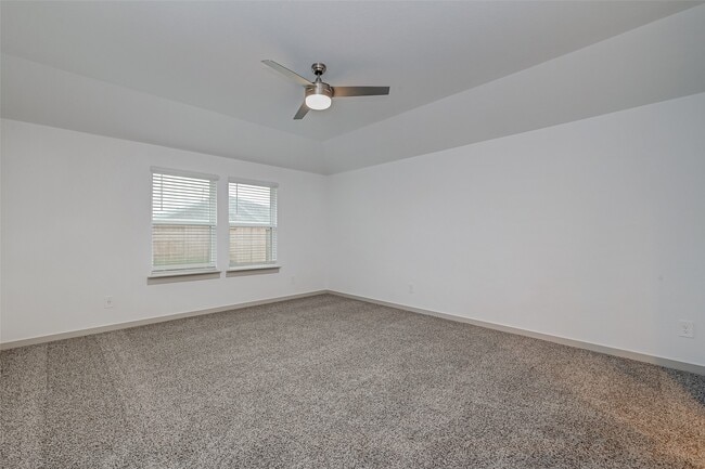 Building Photo - 1203 Hyde Lk Ln