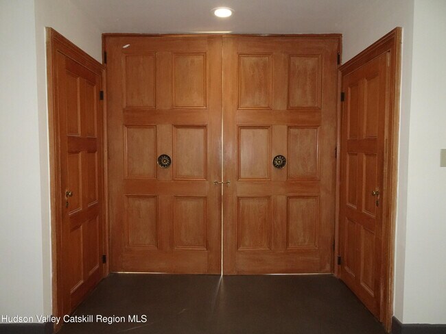 Building Photo - 549 NY-23B