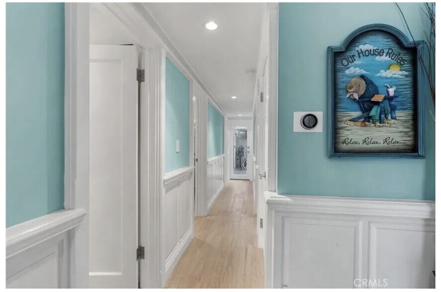 Building Photo - 1317 W Bay Ave