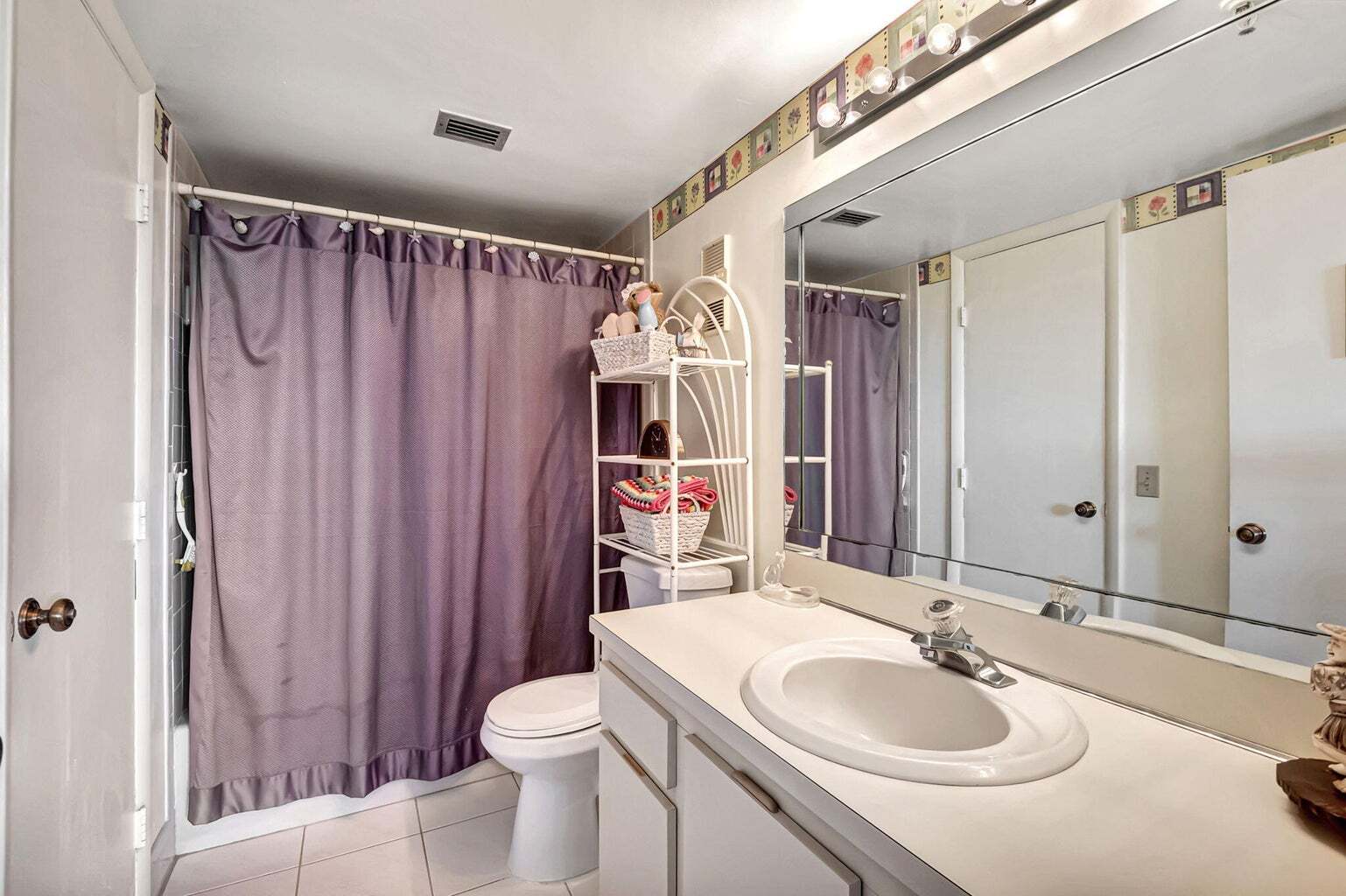 Building Photo - 6866 Huntington Ln