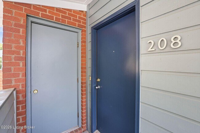 Building Photo - 2745 Grinstead Dr