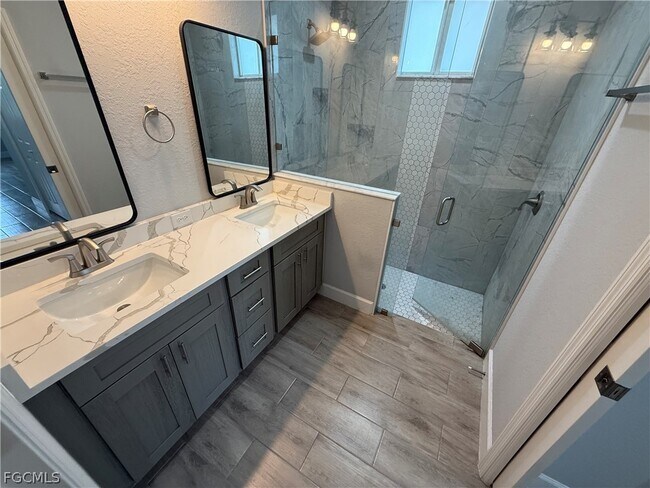 Building Photo - 1301 NW 16th Terrace