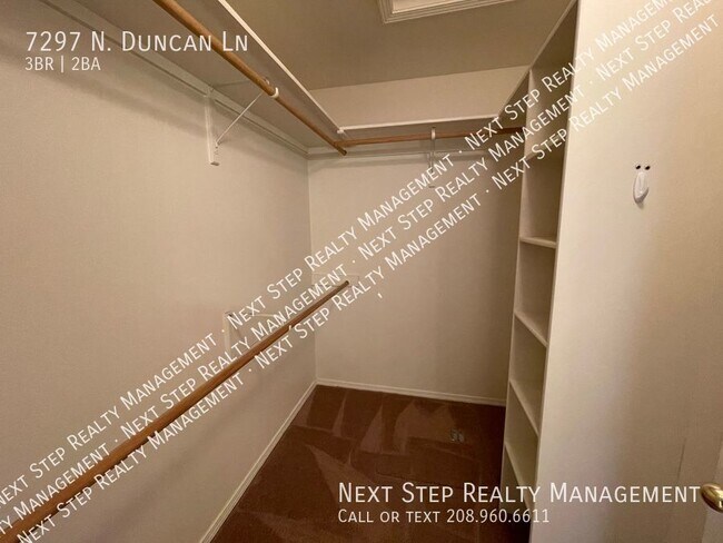Building Photo - 3 Bed 2 Bath - NO SECURITY DEPOSIT REQUIRED!
