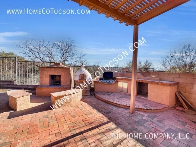 Building Photo - 1061 S Seldon Pl