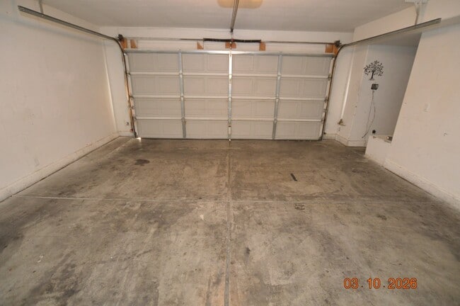 Building Photo - 8236 Golf Player St