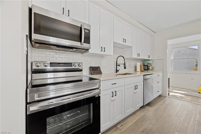 Building Photo - 621 72nd St
