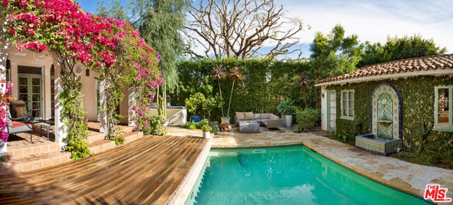 Building Photo - 408 17th St