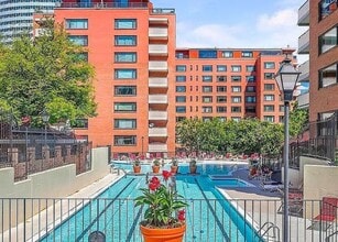 Building Photo - 1011 Arlington Blvd