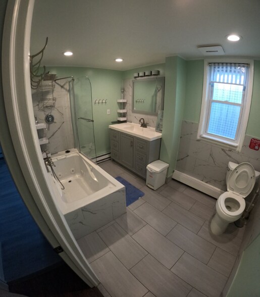 Building Photo - 729 Sharon Ave