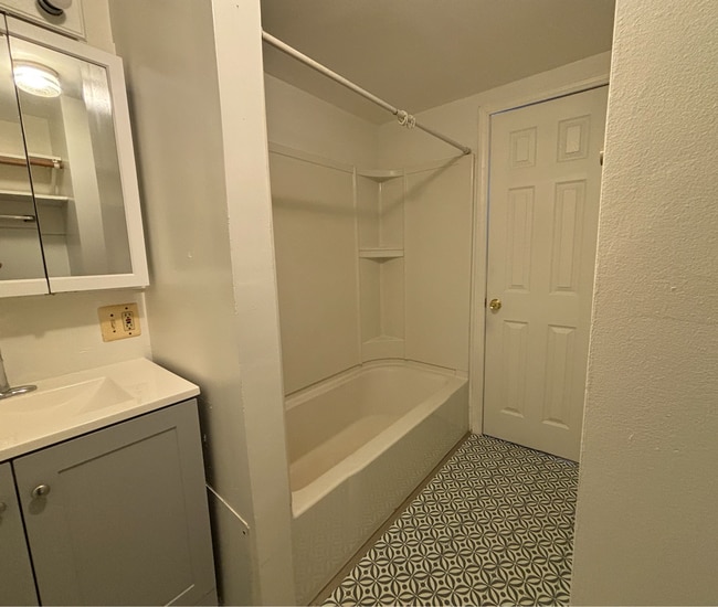 Building Photo - 113 Exchange St