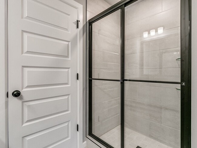 Building Photo - 1ST MONTH FREE